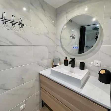Family House Vue Апартаменты Ментона