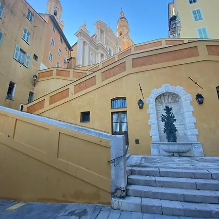 Family House Vue Ментона